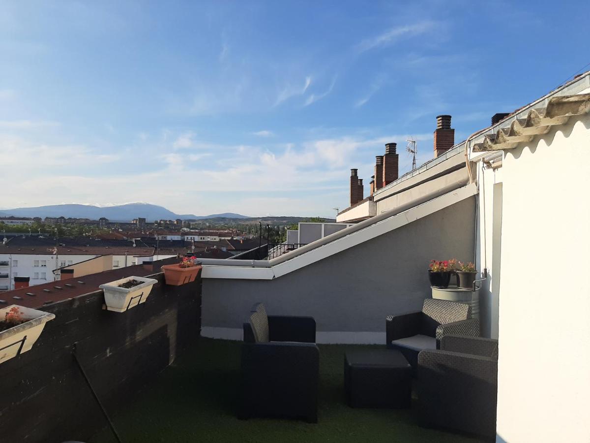 Atico En El Centro De Vitoria Parking Gratis Apartment Exterior foto